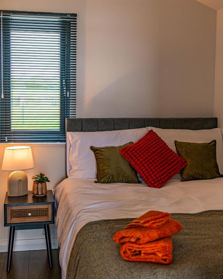 Lough Beg Glamping Hotell Newferry Exteriör bild