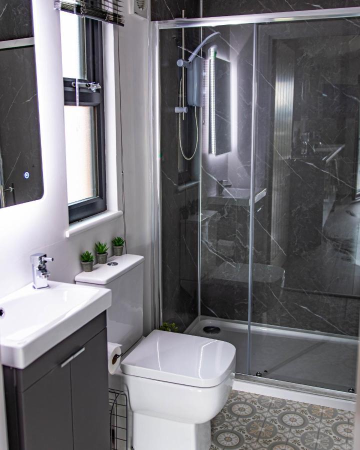 Lough Beg Glamping Hotell Newferry Exteriör bild