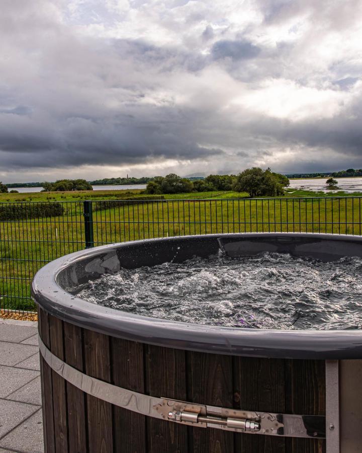 Lough Beg Glamping Hotell Newferry Exteriör bild